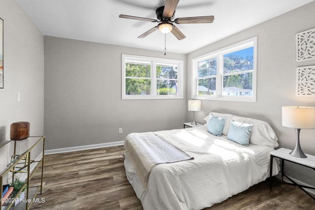 100 Banks Street, Jacksonville, NC 28540