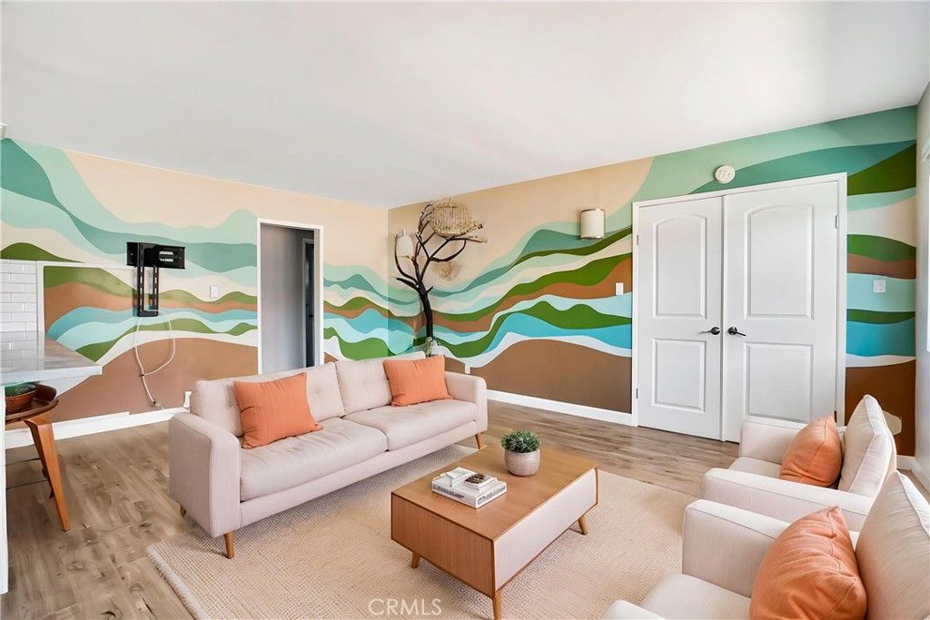 Image 12 of property listing at 6520 Shirley Avenue 14, Reseda, CA 91335