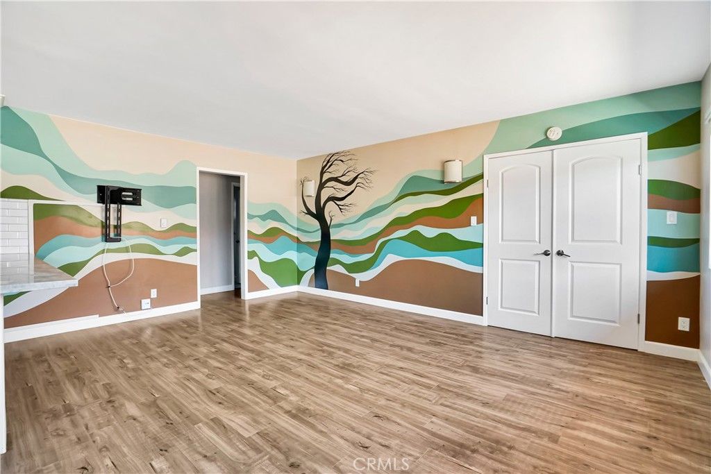 Image 13 of property listing at 6520 Shirley Avenue 14, Reseda, CA 91335