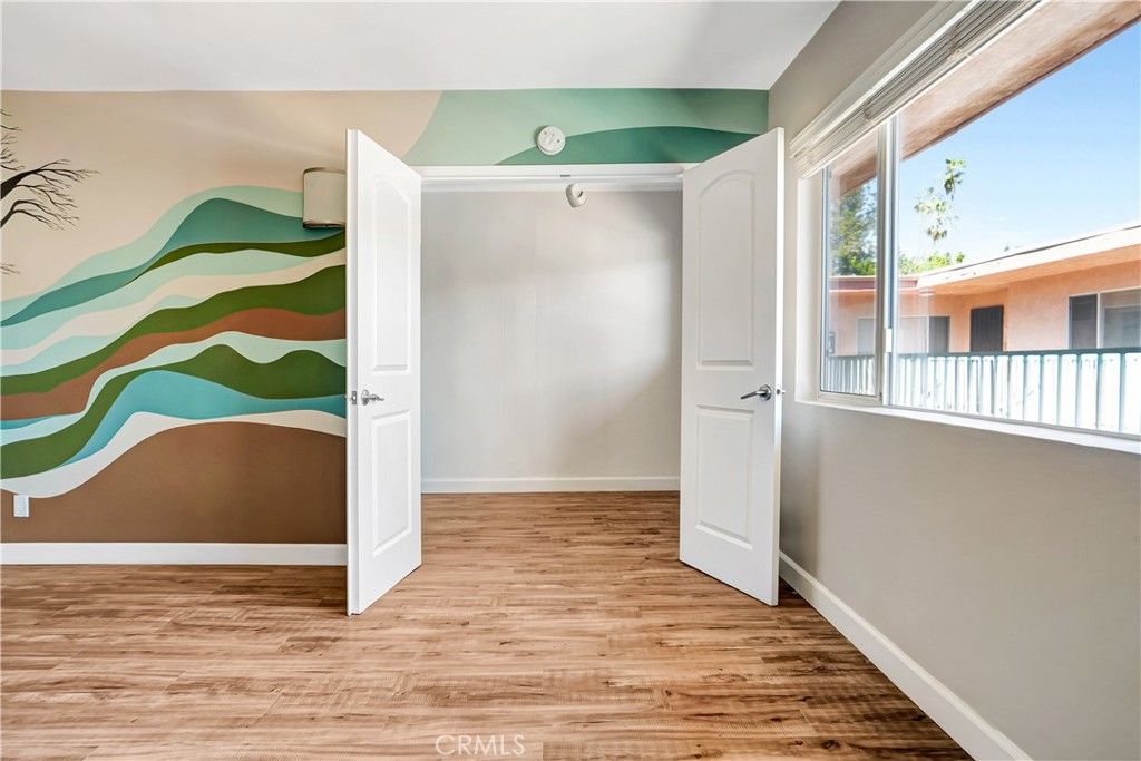 Image 17 of property listing at 6520 Shirley Avenue 14, Reseda, CA 91335