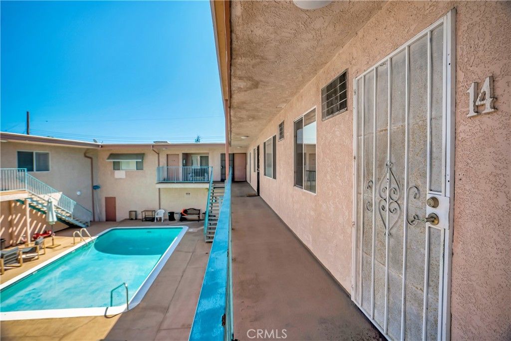 Image 22 of property listing at 6520 Shirley Avenue 14, Reseda, CA 91335