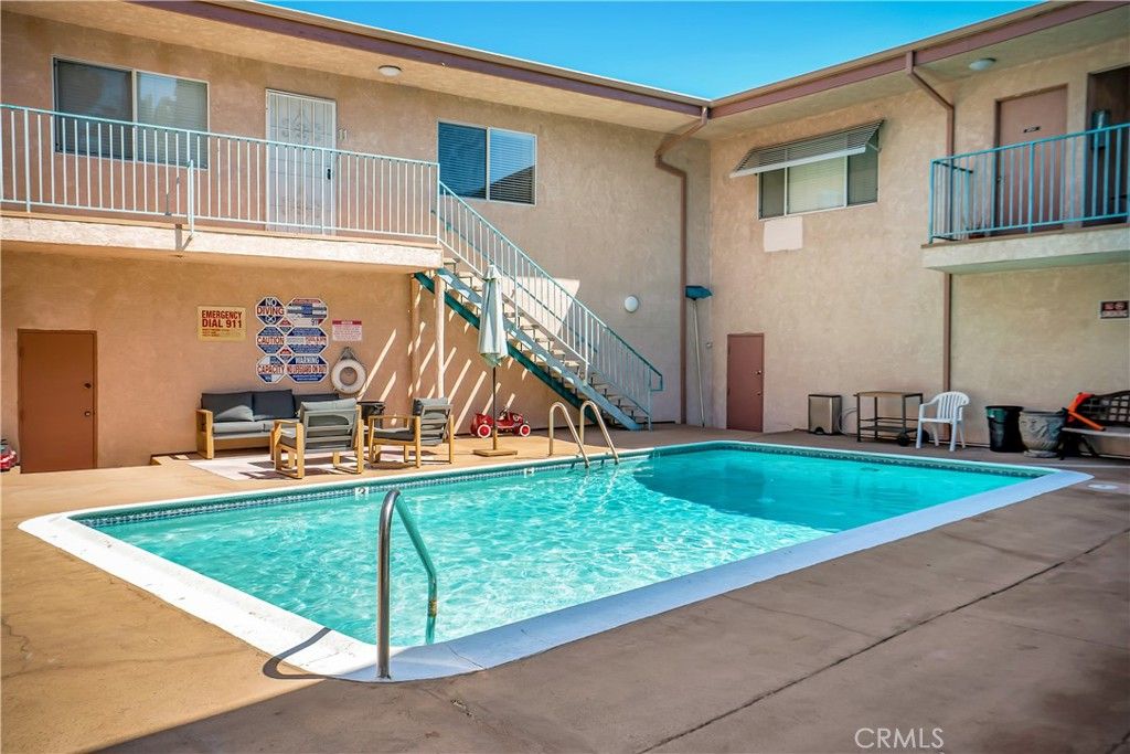 Image 23 of property listing at 6520 Shirley Avenue 14, Reseda, CA 91335