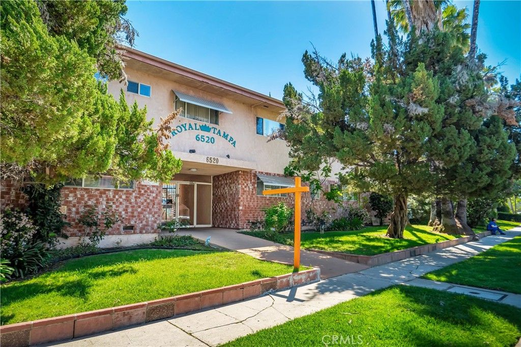 Image 25 of property listing at 6520 Shirley Avenue 14, Reseda, CA 91335