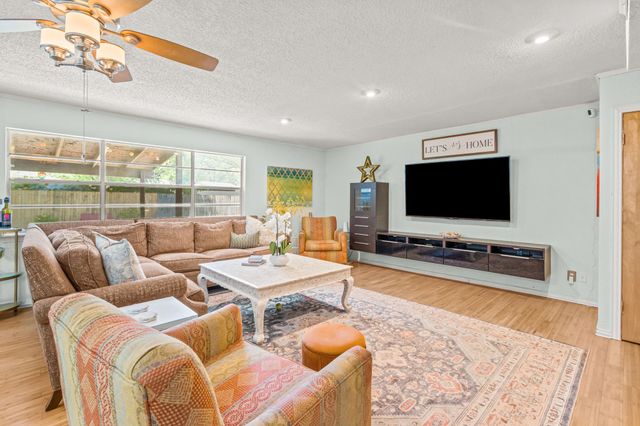 3401 W Fuller Avenue, Fort Worth, TX 76133