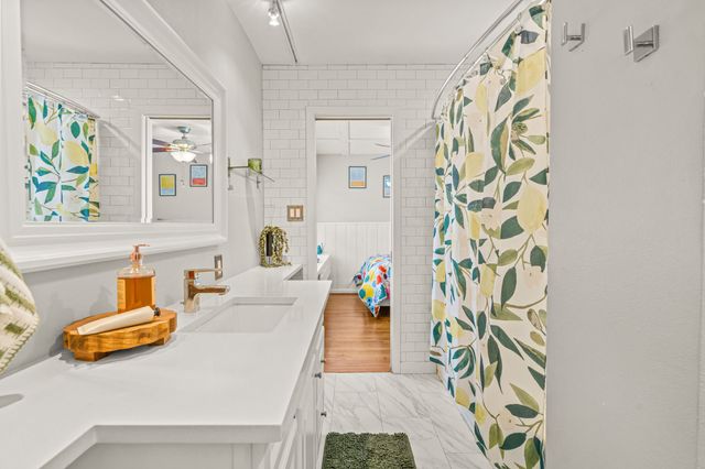 3401 W Fuller Avenue, Fort Worth, TX 76133