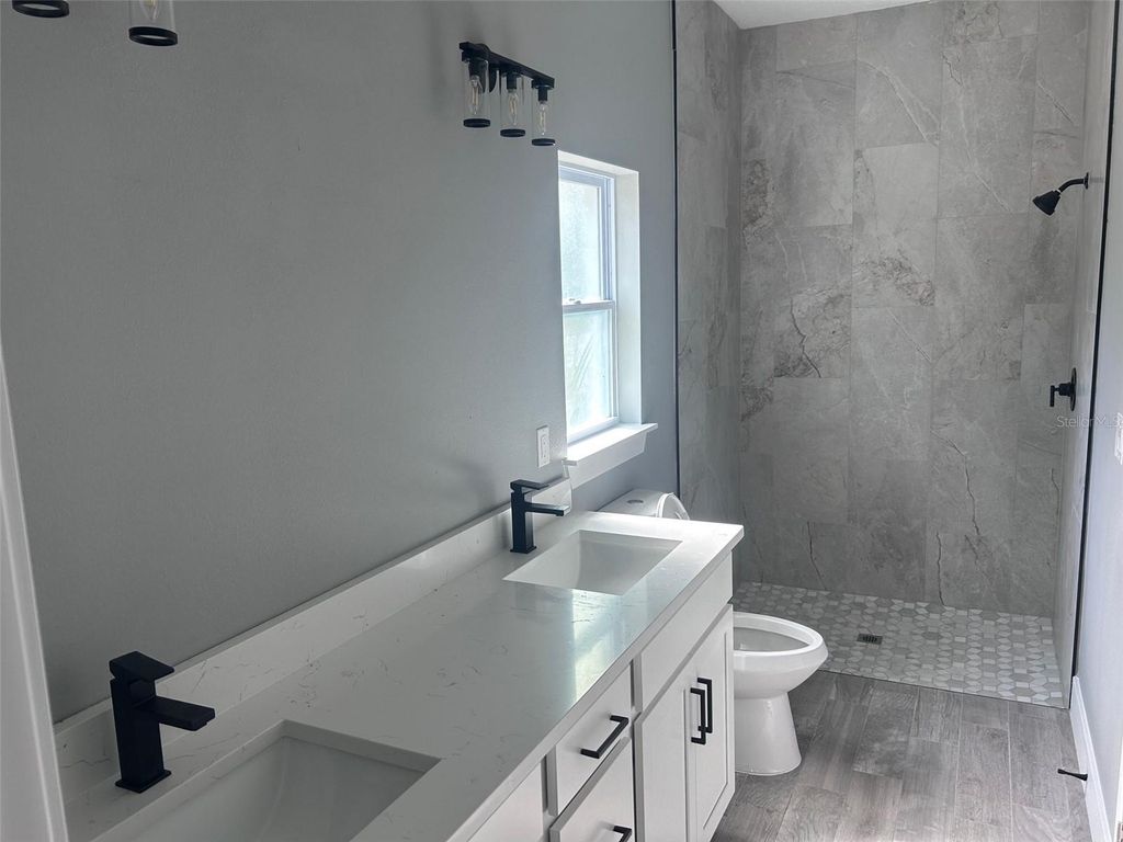 Image 6 of property listing at 509 N DUSS STREET, New Smyrna Beach, FL 32168