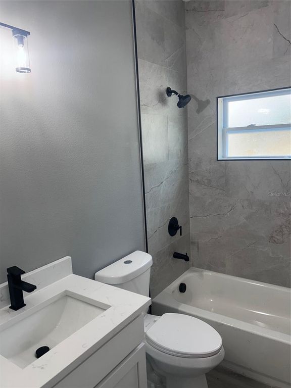 Image 8 of property listing at 509 N DUSS STREET, New Smyrna Beach, FL 32168