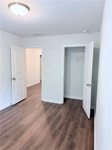 3122 Meadowstone Lane SW, Atlanta, GA 30331