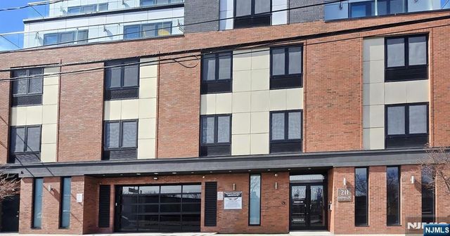 211 Baldwin Avenue 403, Jersey City, NJ 07306