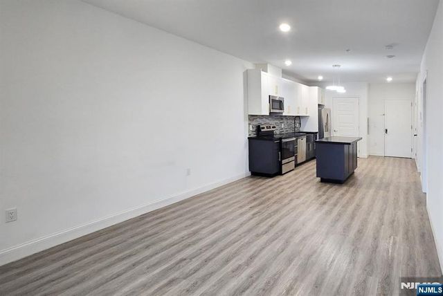 211 Baldwin Avenue 403, Jersey City, NJ 07306