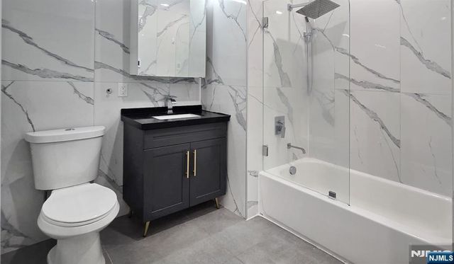 211 Baldwin Avenue 403, Jersey City, NJ 07306