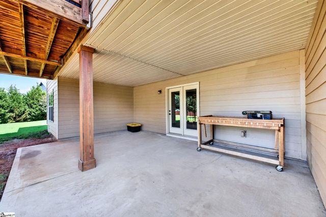 710 Winston Oaks Court, Simpsonville, SC 29680