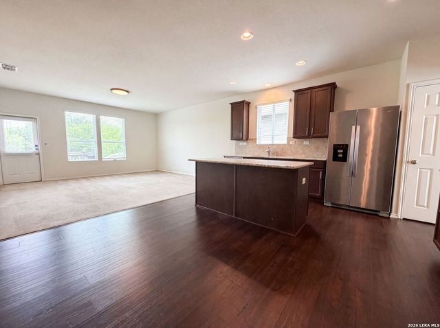 10611 MARY SCHEEL LN, Converse, TX 78109