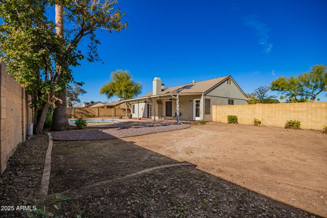 435 E ROCKWOOD Drive, Phoenix, AZ 85024