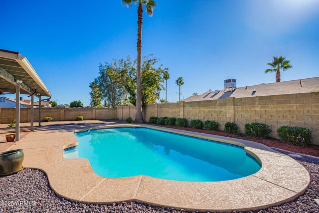 435 E ROCKWOOD Drive, Phoenix, AZ 85024