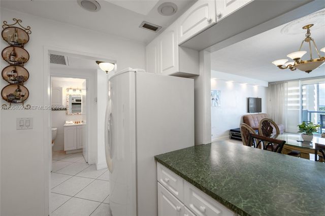 5601 Collins Ave 919, Miami Beach, FL 33140