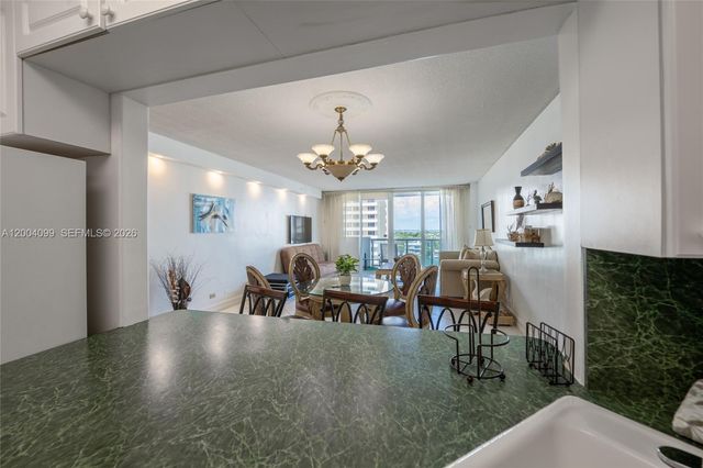 5601 Collins Ave 919, Miami Beach, FL 33140