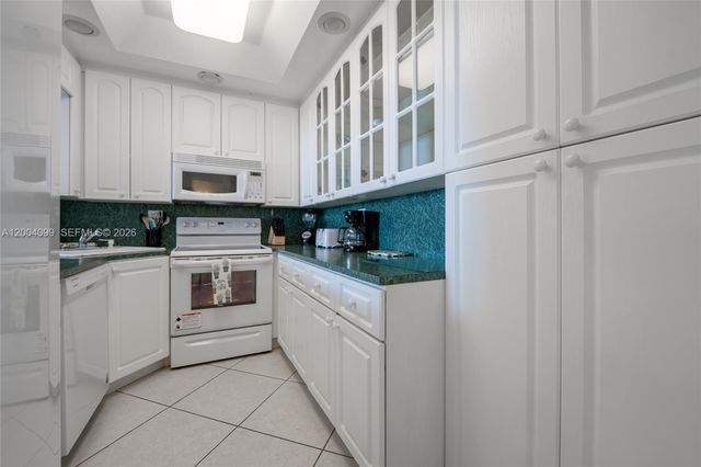 5601 Collins Ave 919, Miami Beach, FL 33140