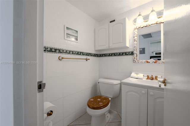 5601 Collins Ave 919, Miami Beach, FL 33140