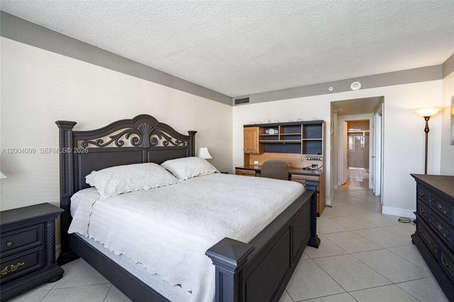 5601 Collins Ave 919, Miami Beach, FL 33140