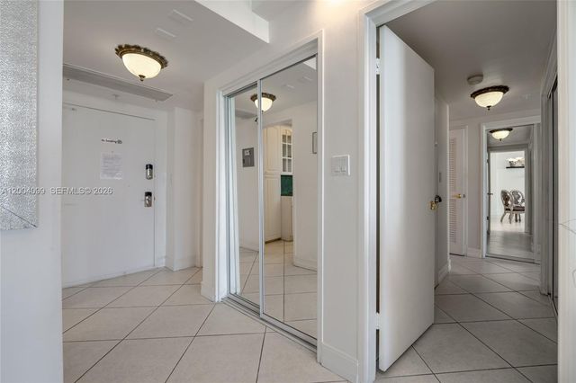 5601 Collins Ave 919, Miami Beach, FL 33140