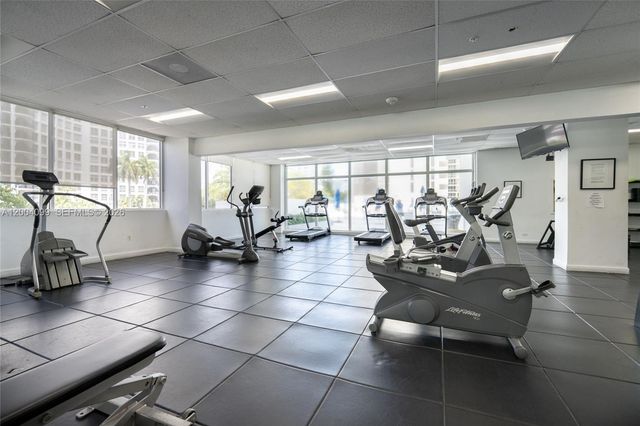 5601 Collins Ave 919, Miami Beach, FL 33140