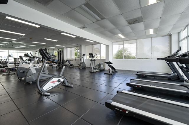 5601 Collins Ave 919, Miami Beach, FL 33140