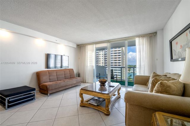 5601 Collins Ave 919, Miami Beach, FL 33140