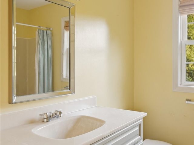 316 Waseca Avenue, Barrington, RI 02806