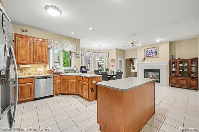 21257 Gentry Drive, Macomb, MI 48044