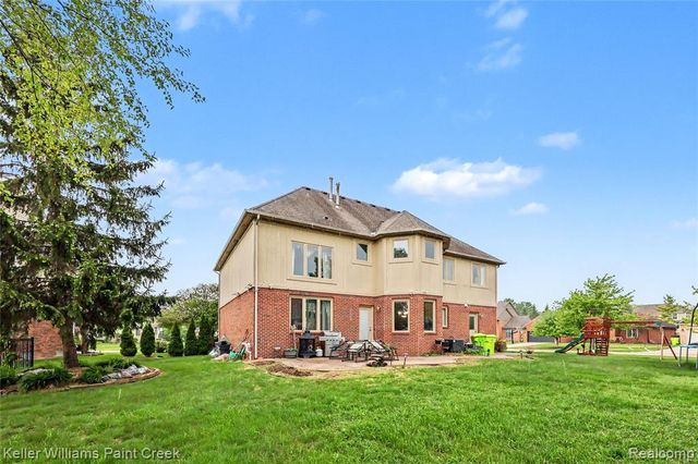 21257 Gentry Drive, Macomb, MI 48044