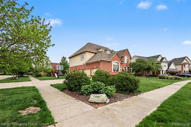 21257 Gentry Drive, Macomb, MI 48044