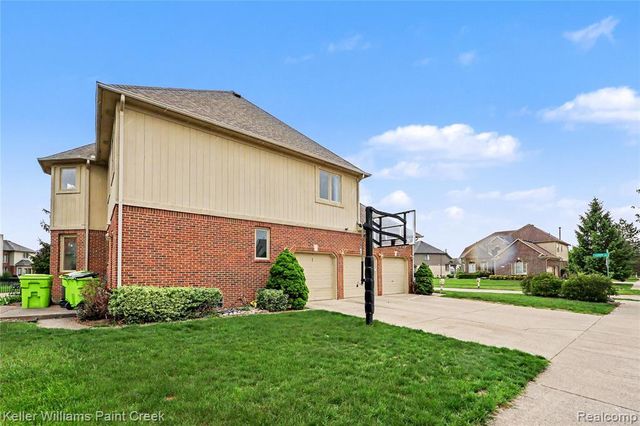 21257 Gentry Drive, Macomb, MI 48044