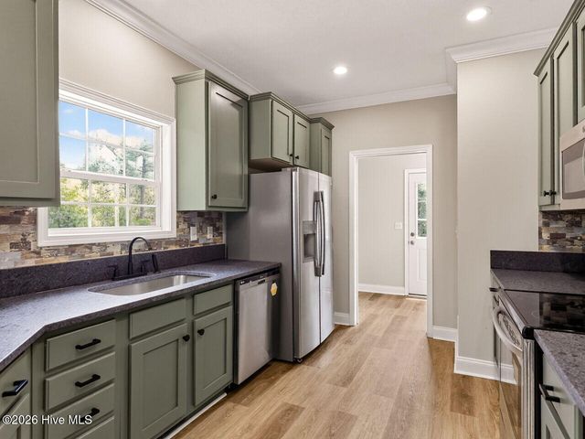1030 Stubby Oaks Road, Aberdeen, NC 28315