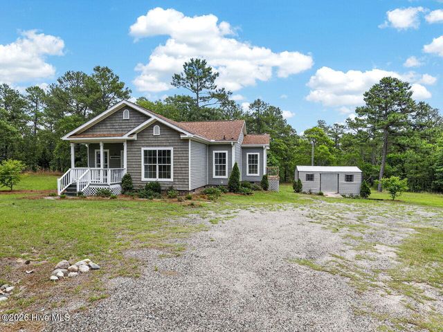 1030 Stubby Oaks Road, Aberdeen, NC 28315