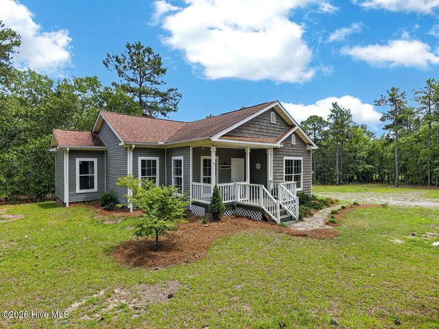 1030 Stubby Oaks Road, Aberdeen, NC 28315