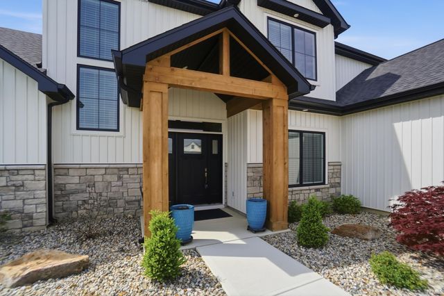12303 Rain Lily Court, Fort Wayne, IN 46814