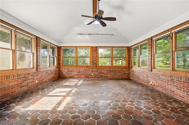 2211 Hunting Valley Street NW, North Canton, OH 44720
