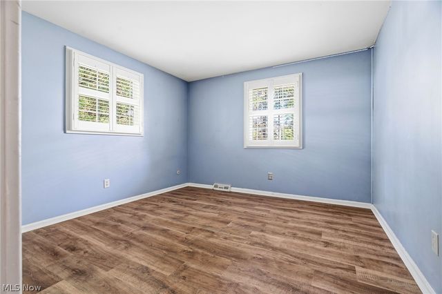 2211 Hunting Valley Street NW, North Canton, OH 44720