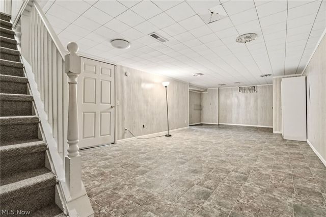 2211 Hunting Valley Street NW, North Canton, OH 44720