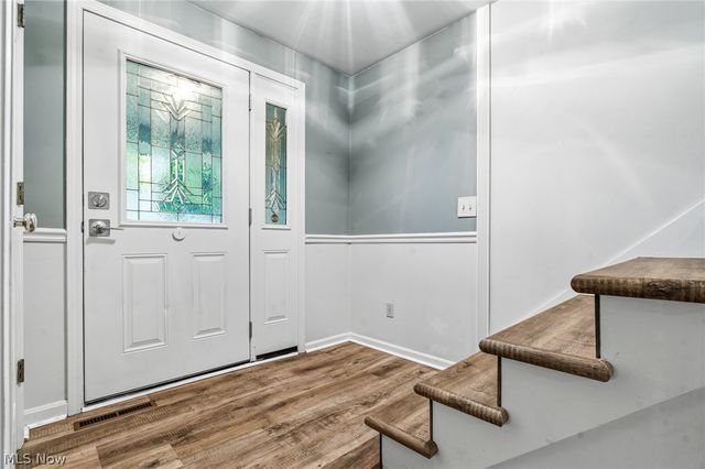 2211 Hunting Valley Street NW, North Canton, OH 44720