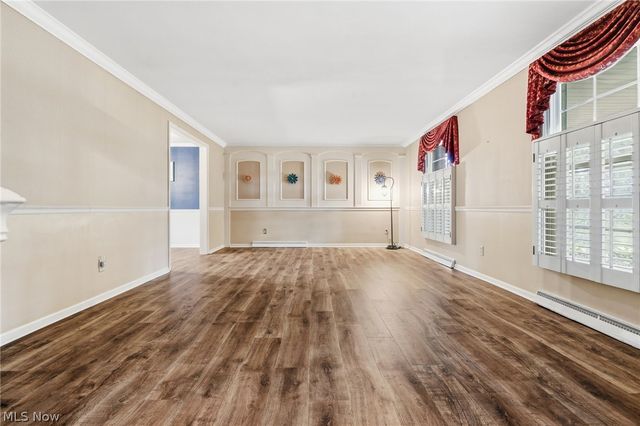2211 Hunting Valley Street NW, North Canton, OH 44720