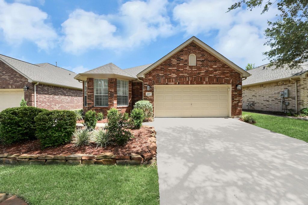 1507 N Marsala Drive, Pearland, TX 77581