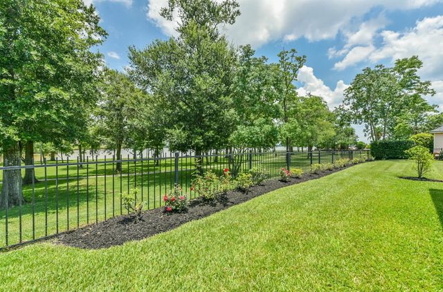 15914 Cedar Shores Lane, Houston, TX 77044
