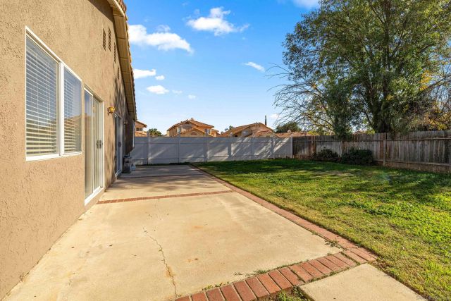 245 Bass Ct, Perris, CA 92571