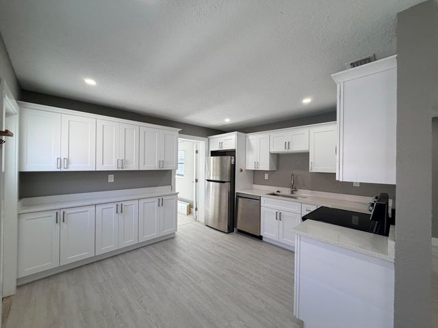 827 Franklin Road, West Palm Beach, FL 33405