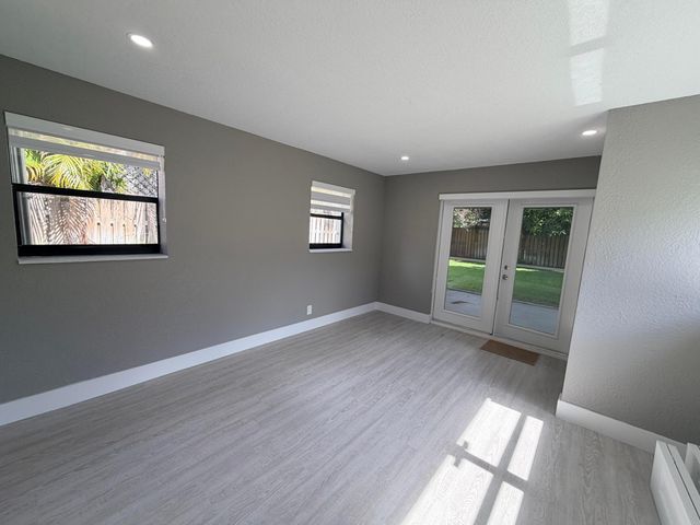 827 Franklin Road, West Palm Beach, FL 33405