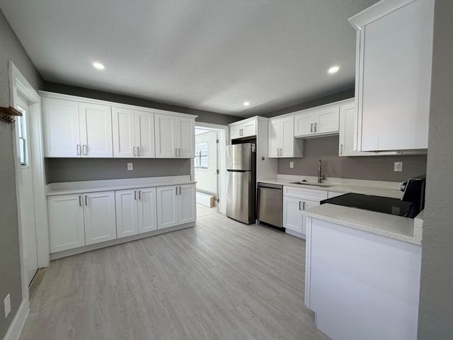 827 Franklin Road, West Palm Beach, FL 33405