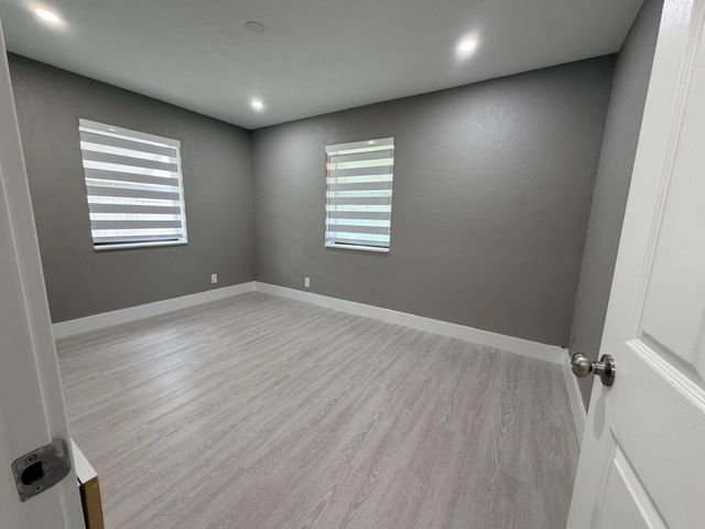 827 Franklin Road, West Palm Beach, FL 33405
