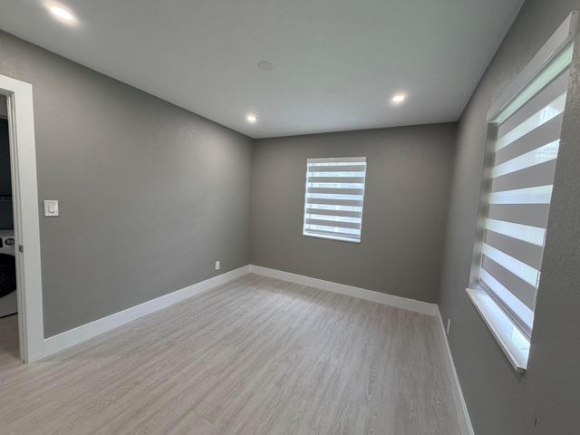 827 Franklin Road, West Palm Beach, FL 33405